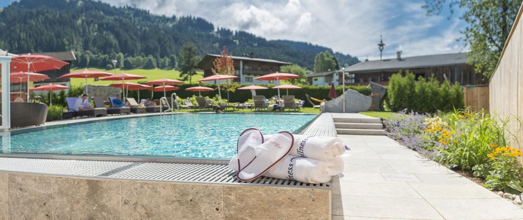 Hotel & Alpin Lodge Der Wastlhof Niederau Exterior photo